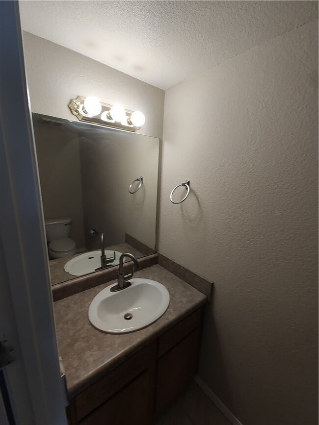 Photo - 9 W Rainsong St