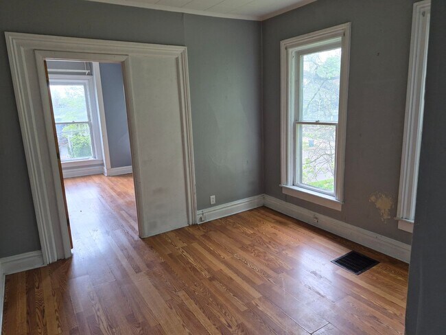 Photo - 227 Douglas Ave Unit 3