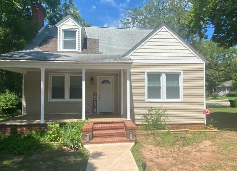 Photo - 302 W High St