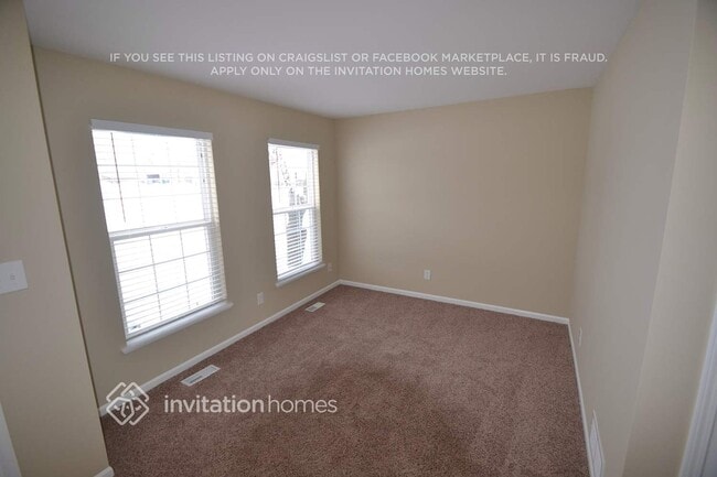 Photo - 958 Donnelly Pl