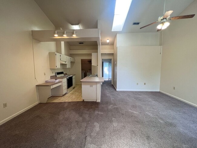 Photo - 2/2 Flat in Napier Oaks available Early August!