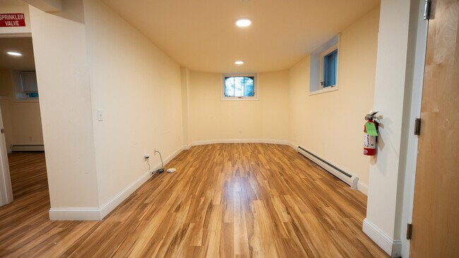 308 Main St Unit 1