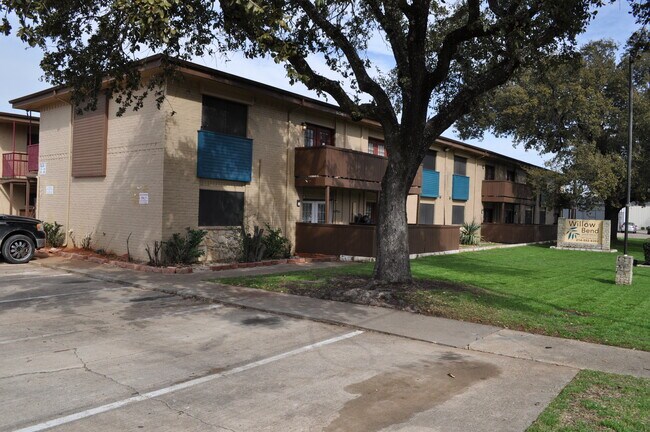 Photo - Willow Bend Apartments
