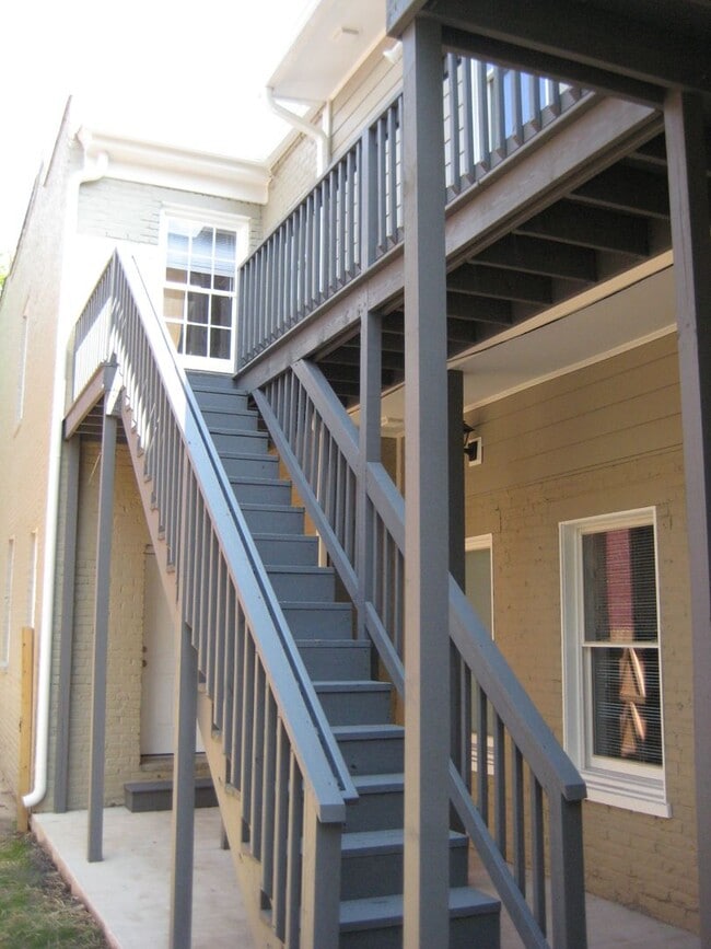 Photo - 715 W Clay St Unit B