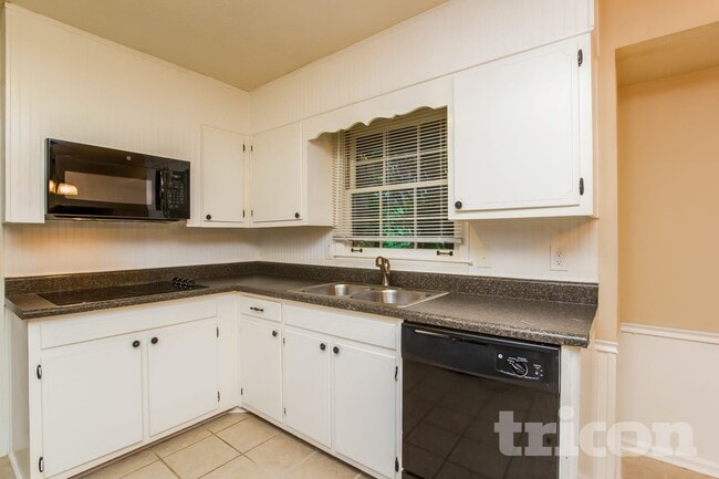 Photo - 1464 Yorkton Ct