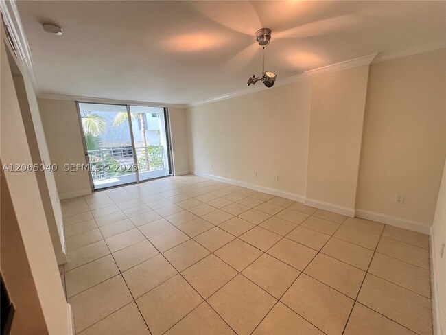 Photo - 1605 Bay 403 Bay Unit 403
