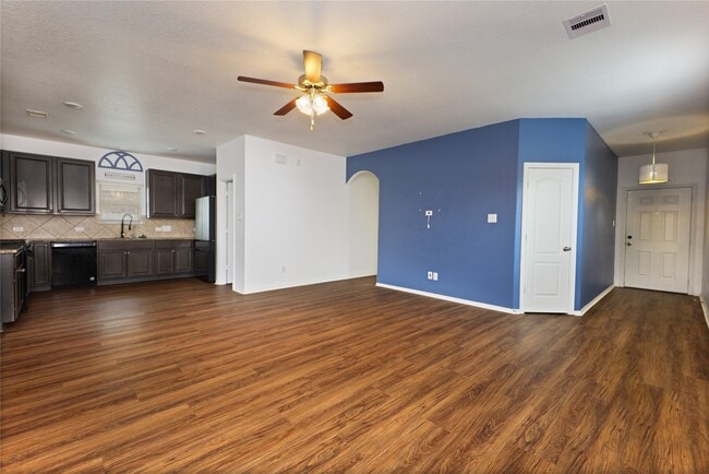 Photo - 2106 Benjamin Park