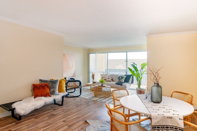 Photo - Irving Heights Apartments