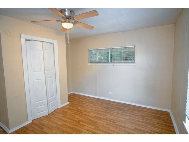 Photo - Happy and Convenient Home Near Downtown