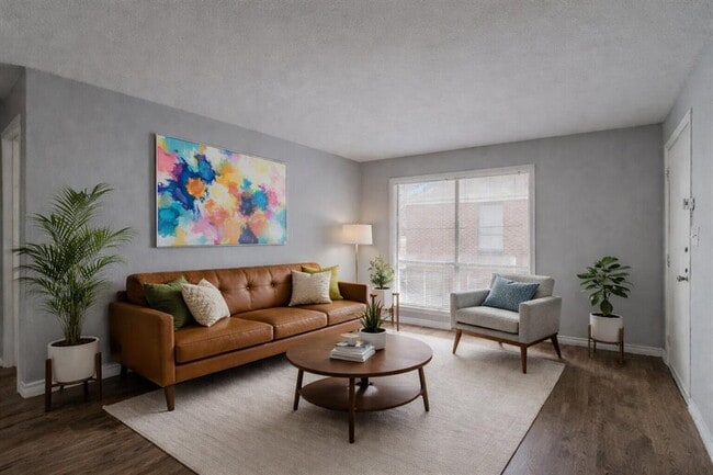 Building Photo - 100 Uhland Rd