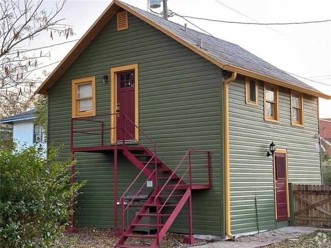 Building Photo - 15 S 4th St Rental