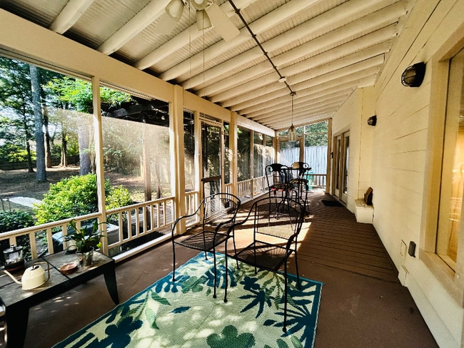 Photo - 1071 Standard Dr NE