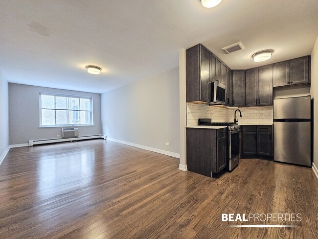 524 W Oakdale Ave