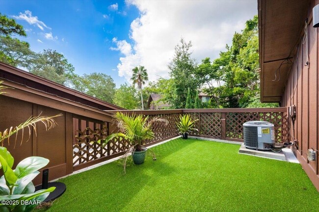 Photo - 6 Tomahawk Trail