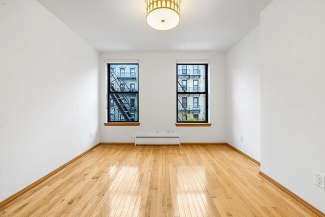 Building Photo - 100 St Marks Pl Unit 10