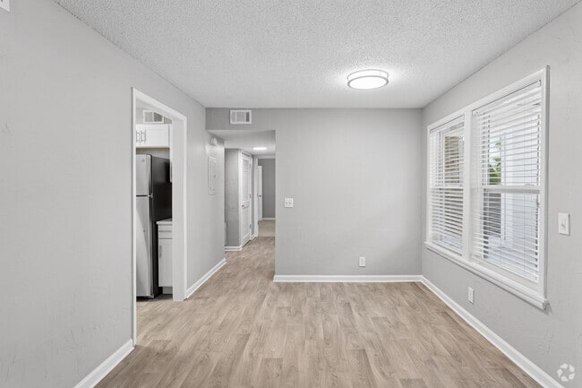 2BR, 1.5BA - 991SF - Dining Area - Ascent East Nashville