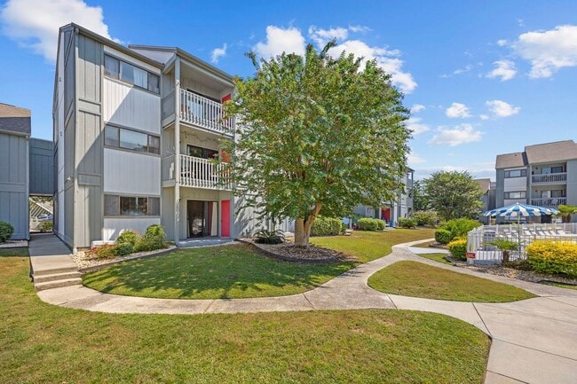 Building Photo - Charming 2-Bedroom Condo Near the Beach