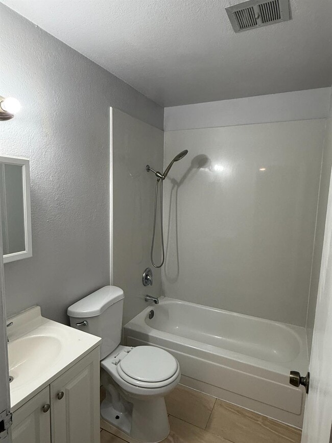 Photo - 724 Northfield Dr