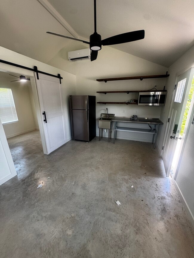 Photo - 1307 Hidden Creek Ln