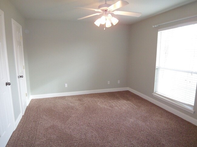 Photo - 7010 Hansford Cir