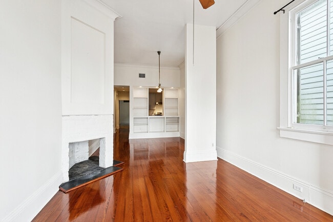 Photo - 1533 Dublin St