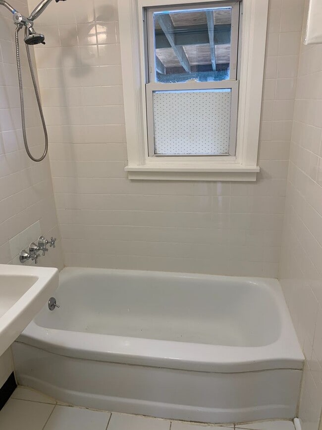 Photo - 2 Bedroom apartment for Rent - Poughkeepsie Unidad Apt D