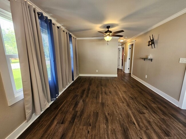 Photo - Well Maintained 3 Bedroom Home In The City