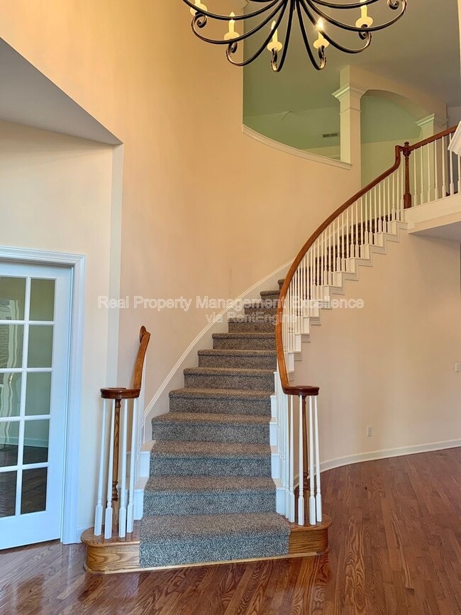 Photo - 411 Hogan Woods Cir