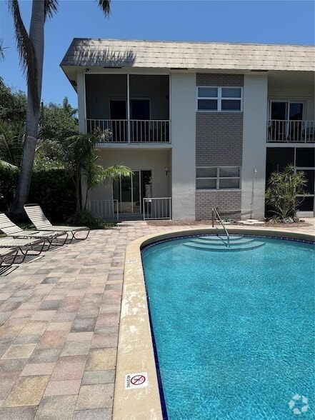 Building Photo - 1581 NE 34th Ct Unit 111 Rental