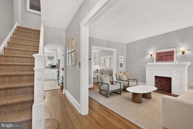 Photo - 3822 Beecher St NW