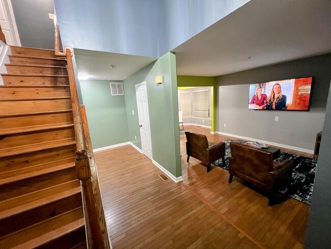 Photo - 6301 Grenfell Ct