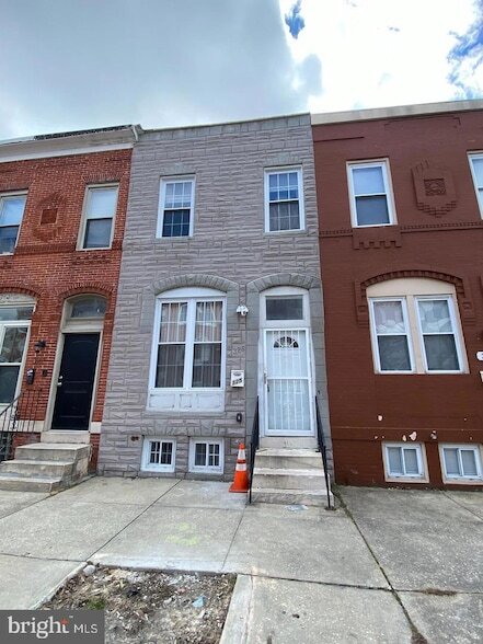 Building Photo - 325 E 21st St Rental
