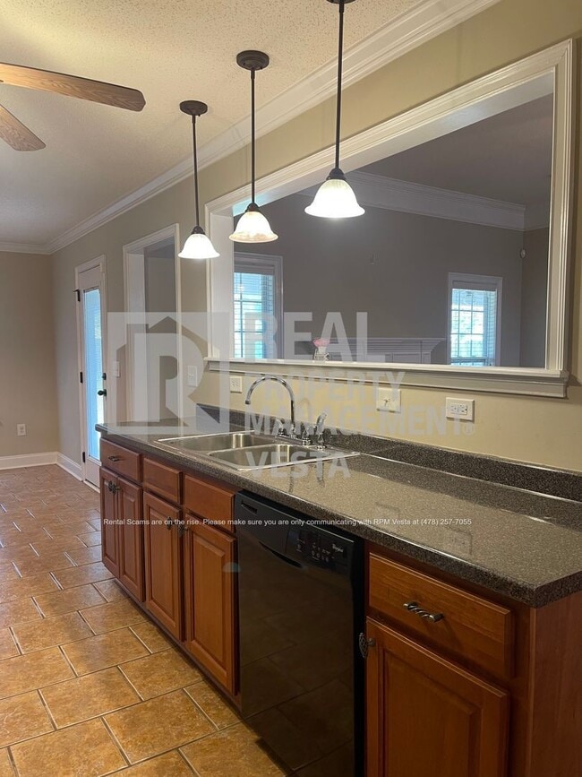 Photo - 106 Galloway St