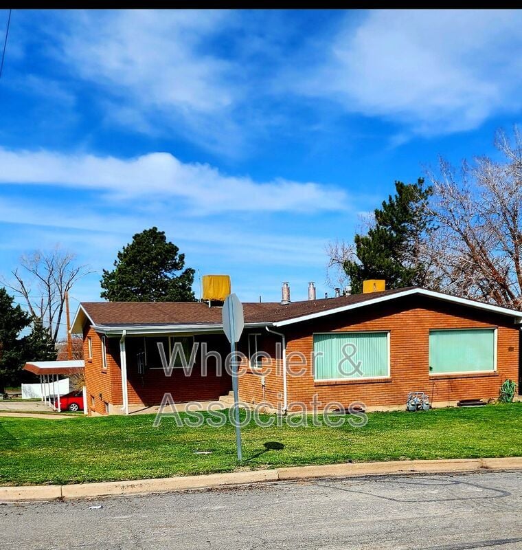 Photo - 540 41st St House