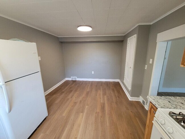 Photo - 146 Latimer Ave Unit #2