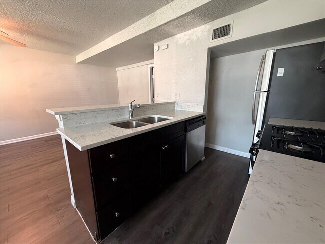 Photo - 1202 Newning Ave Unit 109
