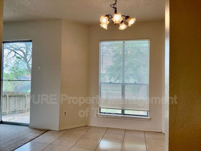 Photo - 12120 Thompkins Dr Unidad A