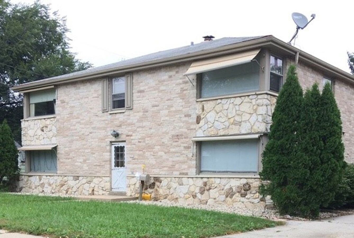 Photo - 4060 N 73rd St Apartment Unit 4