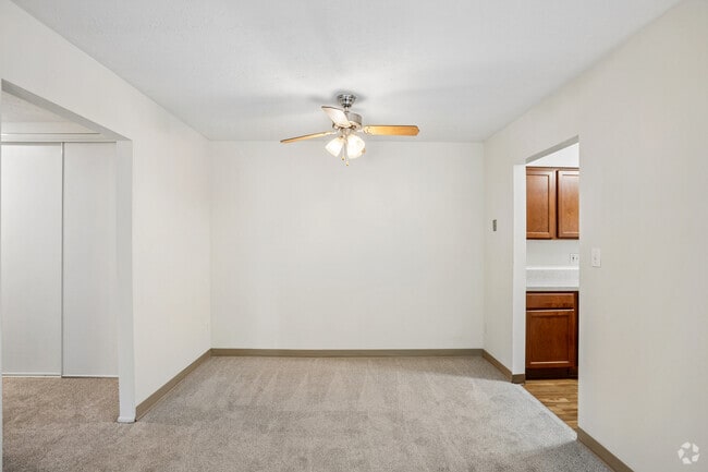 2BR, 1BA - 830SF - Dining Area
