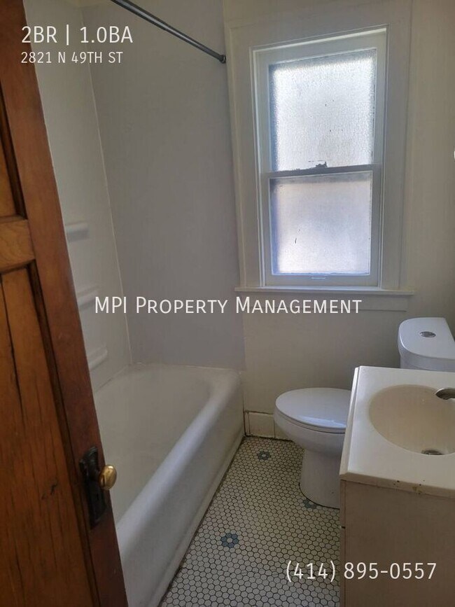 Photo - 2821 N 49th St