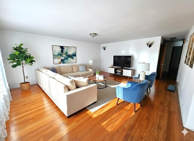 Building Photo - 775 3rd St Unit 2