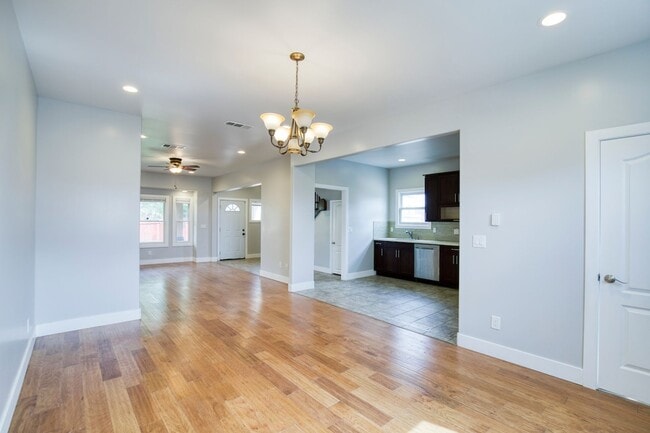 Photo - Jyoty Unidad 421