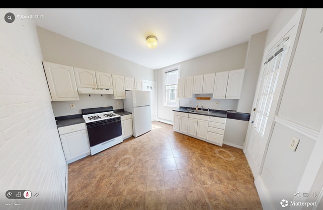 Building Photo - 62 Dana St Unit N