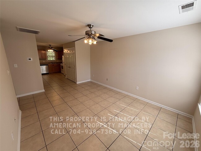 Photo - 483 Pharr Dr SW