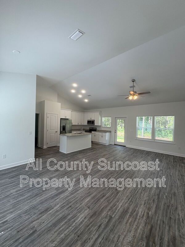 Photo - 535 Sunset Dr