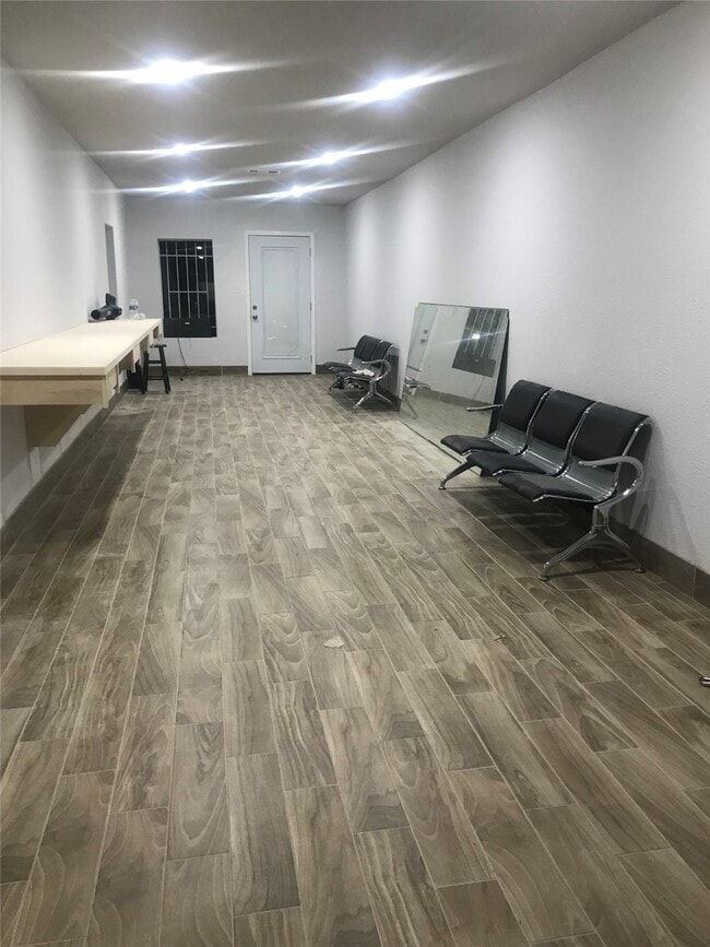 Photo - 7424 Lindencrest St