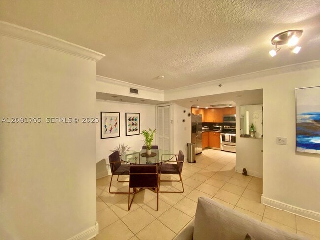 1650 Coral Wy Unit 504