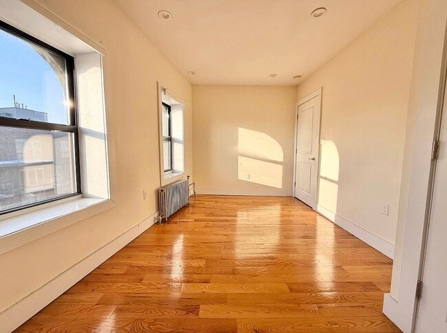 Photo - 24 Rogers Ave Unit 4C
