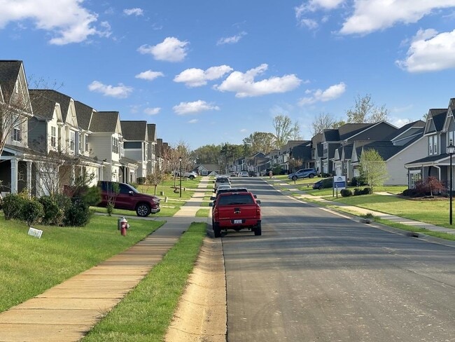 Photo - 1102 Dartmouth Dr