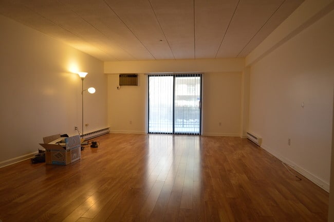 Photo - 125 Pleasant St Apartments Unit 110